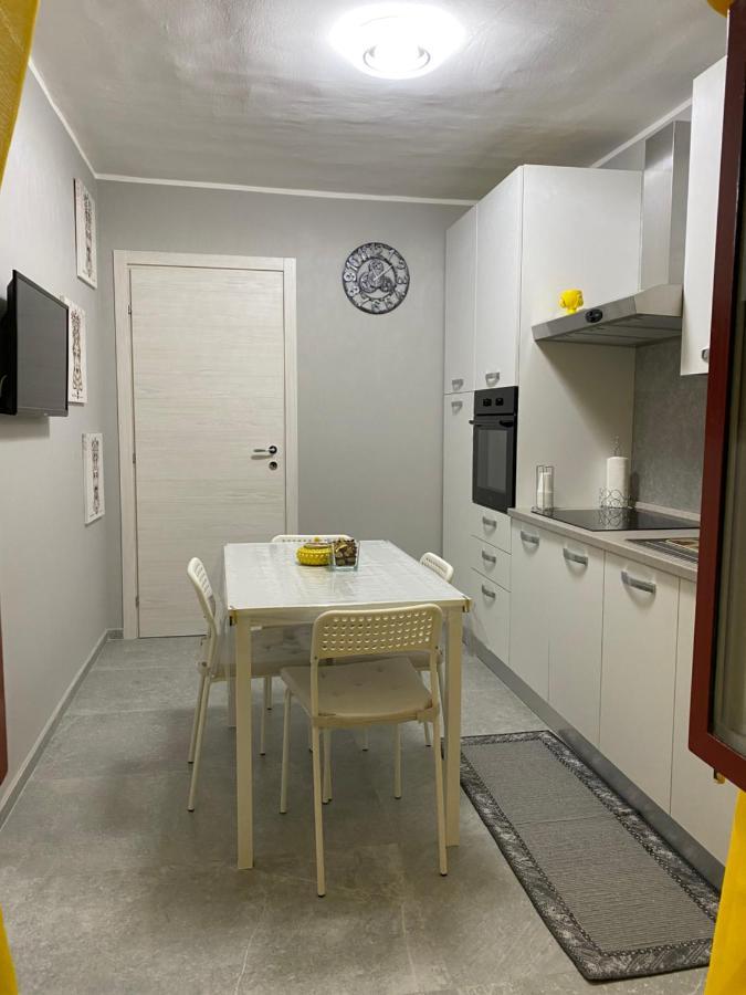 David Home Catania Bagian luar foto